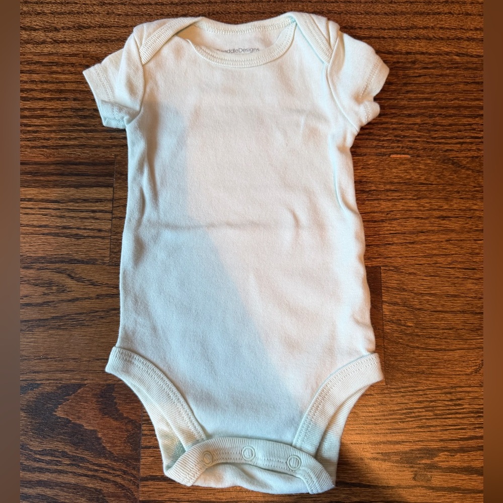 Light Green Swaddle Designs Cream Baby Bodysuit NWOT